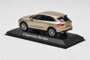 Porsche Cayenne 958 Turbo Kuldne Minichamps 1:43 WAP0200050E Metall - pilt 3/4