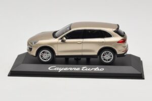 Porsche Cayenne 958 Turbo Kuldne Minichamps 1:43 WAP0200050E Metall