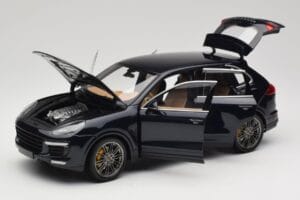 Porsche Cayenne Turbo S 958 Blue Metallic Minichamps 1:18 110064001 Metall - pilt 2/8