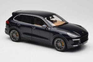 Porsche Cayenne Turbo S 958 Blue Metallic Minichamps 1:18 110064001 Metall - pilt 6/8