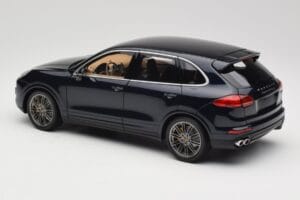 Porsche Cayenne Turbo S 958 Blue Metallic Minichamps 1:18 110064001 Metall - pilt 7/8