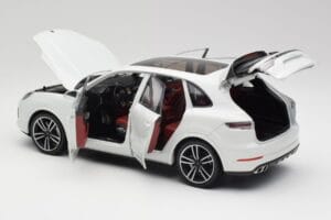 Porsche Cayenne 9YA Turbo Valge Metallic Minichamps 1:18 155042560 Metall - pilt 5/8