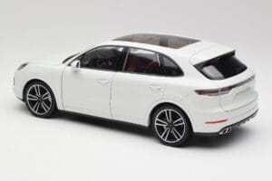 Porsche Cayenne 9YA Turbo Valge Metallic Minichamps 1:18 155042560 Metall - pilt 7/8