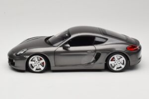 Porsche Cayman 981 S Hall Minichamps 1:18 WAP0210070D Metall - pilt 4/8