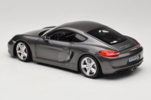 Porsche Cayman 981 S Hall Minichamps 1:18 WAP0210070D Metall - pilt 7/8