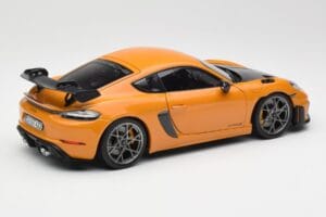 Porsche Cayman GT4 RS 982 Weissach Package Bahama Yellow Norev 1:18 187252 Metall - pilt 3/8