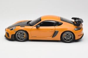 Porsche Cayman GT4 RS 982 Weissach Package Bahama Yellow Norev 1:18 187252 Metall - pilt 4/8