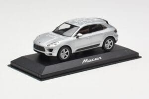 Porsche Macan 95B Silver Grey Metallic Prototüüp Minichamps 1:43 WAP0201540E Metall - pilt 2/4