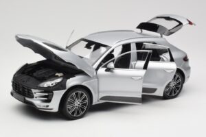 Porsche Macan Turbo 95B Hõbedane Minichamps 1:18 110062504 Metall - pilt 2/8