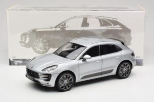 Porsche Macan Turbo 95B Hõbedane Minichamps 1:18 110062504 Metall - pilt 8/8