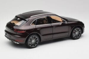 Porsche Macan 95B Turbo Mahagon Metallik Minichamps 1:18 110062500 Metall - pilt 3/8