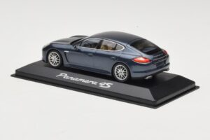 Porsche Panamera 970 4 Sinine Metallic Minichamps 1:43 400068220 Metall - pilt 3/4