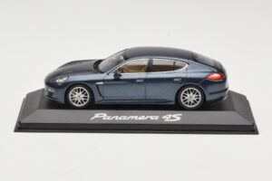 Porsche Panamera 970 4 Sinine Metallic Minichamps 1:43 400068220 Metall