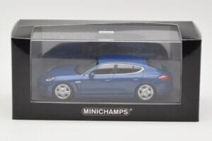 Porsche Panamera 970 4S Blue Metallic Minichamps 1:43 WAP0200419 Metall - pilt 3/3