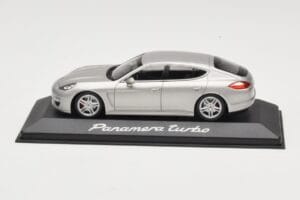 Porsche Panamera 970 Turbo Beež Minichamps 1:43 WAP0200519 Metall