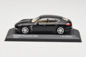 Porsche Panamera 970 Turbo Must Metallic Minichamps 1:43 400068271 Metall