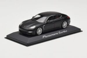 Porsche Panamera 970 Turbo Matt Black Minichamps 1:43 WAP0200270C Metall - pilt 2/4