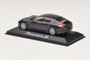 Porsche Panamera 970 S Grey Metallic Minichamps 1:43 WAP02000219 Metall - pilt 3/4