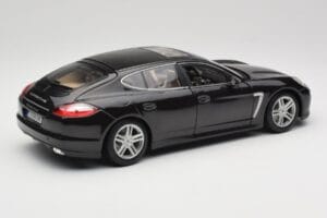 Porsche Panamera Turbo 970 Must Maisto 1:18 36197 Metall - pilt 3/8