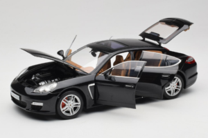 Porsche Panamera 970 Turbo Basalt Black Norev 1:18 WAP02100319 Metall - pilt 2/8