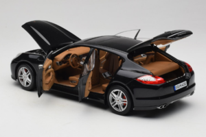 Porsche Panamera 970 Turbo Basalt Black Norev 1:18 WAP02100319 Metall - pilt 5/8