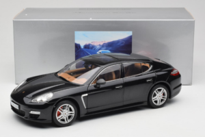 Porsche Panamera 970 Turbo Basalt Black Norev 1:18 WAP02100319 Metall - pilt 8/8