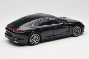 Porsche Panamera 971 Turbo S Sinine Metallic Minichamps 1:18 113061075 Metall - pilt 3/8