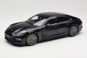 Porsche Panamera 971 Turbo S Sinine Metallic Minichamps 1:18 113061075 Metall