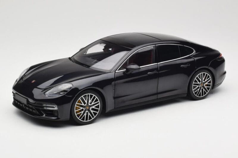 Porsche Panamera 971 Turbo S Sinine Metallic Minichamps 1:18 113061075 Metall
