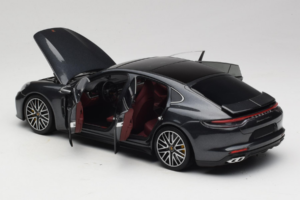 Porsche Panamera 971 Turbo S Grey Metallic Minichamps 1:18 113061073 Metall - pilt 5/8