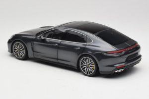 Porsche Panamera 971 Turbo S Grey Metallic Minichamps 1:18 113061073 Metall - pilt 7/8