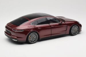 Porsche Panamera 971 Turbo S Punane Metallic Minichamps 1:18 113061077 Metall - pilt 3/8