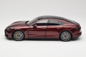 Porsche Panamera 971 Turbo S Punane Metallic Minichamps 1:18 113061077 Metall - pilt 4/8