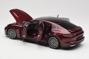 Porsche Panamera 971 Turbo S Punane Metallic Minichamps 1:18 113061077 Metall - pilt 5/8