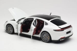 Porsche Panamera 971 Turbo S Valge Metallic Minichamps 1:18 113061074 Metall - pilt 5/8