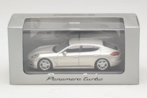 Porsche Panamera 970 Turbo Hõbe Minichamps 1:43 WAP02000519 Metall - pilt 5/5