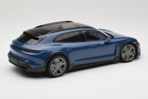 Porsche Taycan J1 Turbo S Cross Turismo Sinine Minichamps 1:18 155069301 Metall - pilt 2/6
