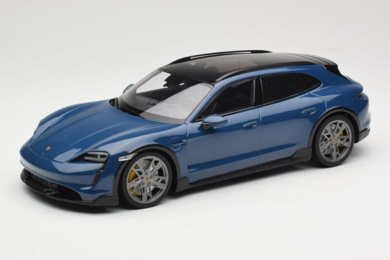 Porsche Taycan J1 Turbo S Cross Turismo Sinine Minichamps 1:18 155069301 Metall