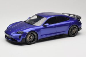 Porsche Taycan J1 Turbo GT Purple Sky Metallic GT Spirit 1:18 GT520 Vaik
