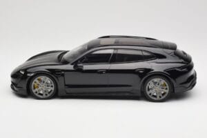 Porsche Taycan J1 Turbo S Cross Turismo Must Minichamps 1:18 155069300 Metall - pilt 3/6
