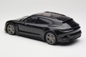 Porsche Taycan J1 Turbo S Cross Turismo Must Minichamps 1:18 155069300 Metall - pilt 5/6