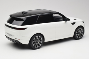 Range Rover Sport L461 P510e Fuji White GT Spirit 1:12 GT553 Vaik - pilt 2/6