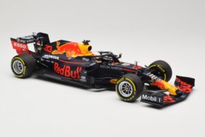 Red Bull Racing RB16 #33 M. Verstappen Winner 70th Anniversary GP 2020 Minichamps 1:18 110200533 Metall - pilt 4/6