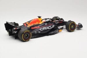 Red Bull Racing RB19 #1 M. Verstappen Winner Monaco GP 2023 Minichamps 1:18 110230701 Metall - pilt 2/6