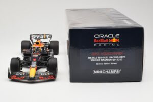 Red Bull Racing RB19 #1 M. Verstappen Winner Spanish GP 2023 Minichamps 1:18 110230801 Metall - pilt 6/6