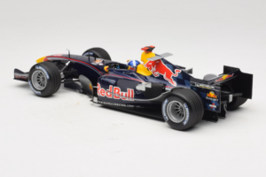 Red Bull RB1 Cosworth #14 D. Coulthard Red Bull Racing Showcar 2005 Minichamps 1:18 100050084 Metall - pilt 5/7