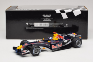 Red Bull RB1 Cosworth #14 D. Coulthard Red Bull Racing Showcar 2005 Minichamps 1:18 100050084 Metall - pilt 6/7