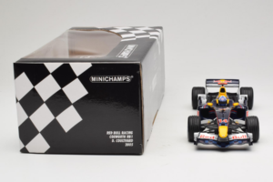 Red Bull RB1 Cosworth #14 D. Coulthard Red Bull Racing Showcar 2005 Minichamps 1:18 100050084 Metall - pilt 7/7