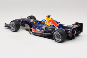 Red Bull RB1 Cosworth #14 D. Coulthard Red Bull Racing Showcar 2005 Minichamps 1:18 100050014 Metall - pilt 5/6