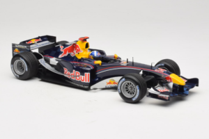 Red Bull RB1 Cosworth #14 D. Coulthard Red Bull Racing Showcar 2005 Minichamps 1:18 100050084 Metall - pilt 4/7